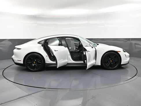 Certified 2022 Porsche Taycan RWD image 34