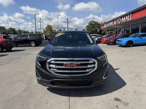 Used 2020 GMC Terrain SLE w/ Driver Convenience Package FWD image 8