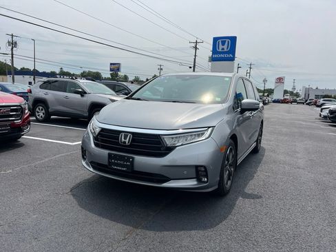 Used 2024 Honda Odyssey Elite image 1