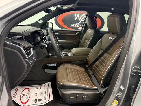 New 2026 GMC Acadia Denali Ultimate w/ LPO, Floor Liner Package image 12