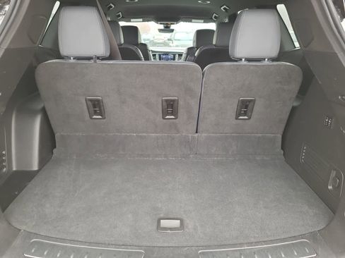 Used 2024 Buick Enclave Premium image 27