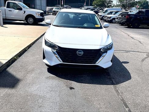 Used 2024 Nissan Sentra SV FWD image 5
