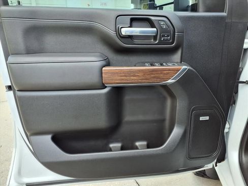 Used 2021 Chevrolet Silverado 2500 High Country AWD/4WD image 19