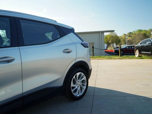 Used 2023 Chevrolet Bolt EUV LT image 15