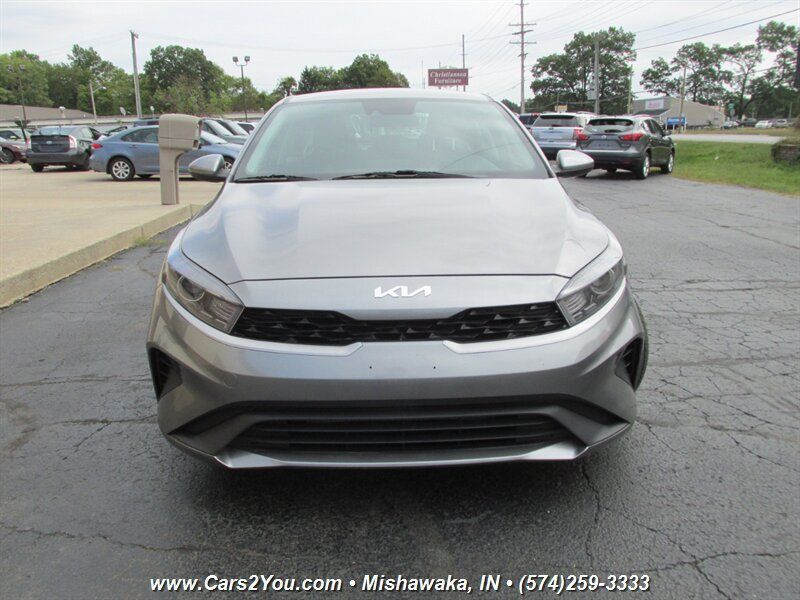 Used 2023 Kia Forte LXS FWD image 2