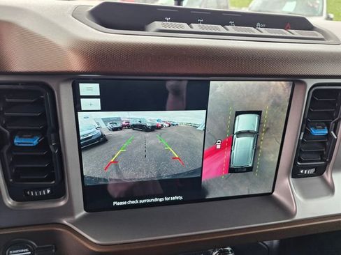Used 2023 Ford Bronco Outer Banks w/ Sasquatch Package AWD/4WD image 21