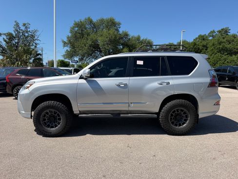 Used 2016 Lexus GX 460 w/ Premium Package AWD/4WD image 3