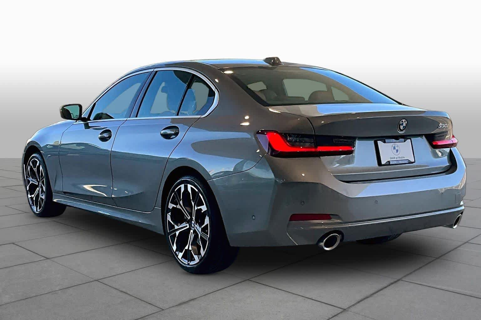 Used 2026 BMW 330i Sedan RWD image 11