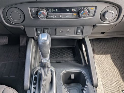 Certified 2024 Nissan Frontier SV image 18