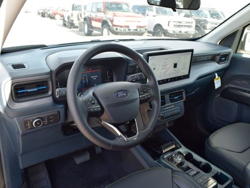 New 2026 Ford Maverick Lobo image 17