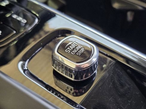 Used 2023 Volvo XC60 B5 Plus w/ Protection Package Premier image 27