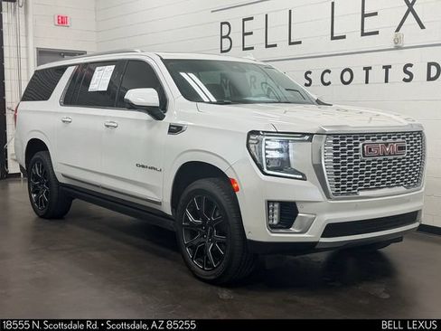 Used 2023 GMC Yukon XL Denali w/ Denali Reserve Package AWD/4WD image 2
