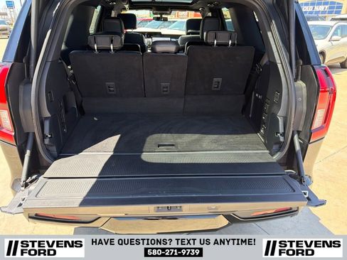 Used 2025 Ford Expedition Platinum w/ Stealth Appearance Package AWD/4WD image 34