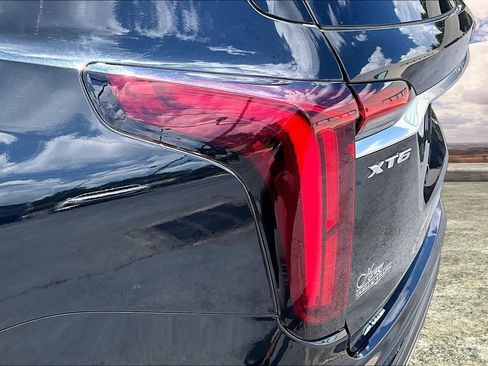 Used 2021 Cadillac XT6 Premium Luxury AWD/4WD image 22