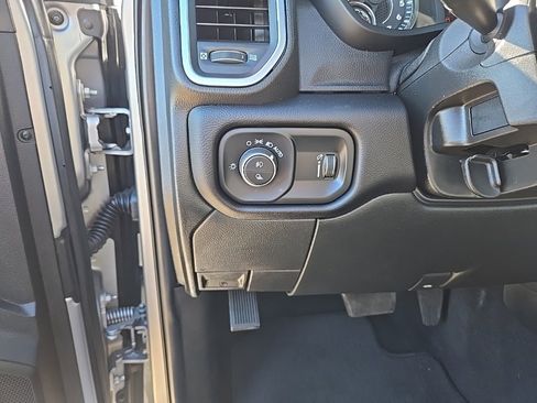 Used 2024 RAM 2500 Big Horn w/ Bed Utility Group image 10