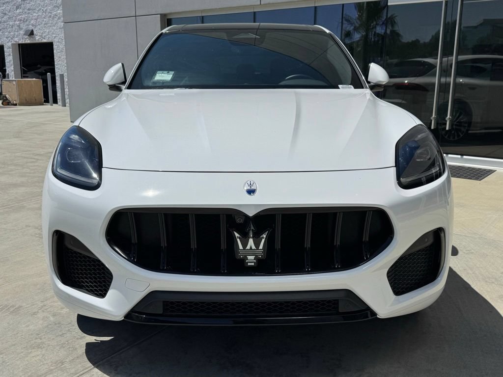 Used 2025 Maserati Grecale Folgore AWD/4WD image 3