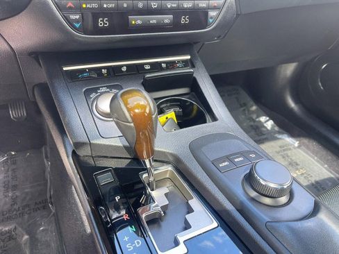 Used 2013 Lexus ES 350 w/ Luxury Pkg FWD image 35