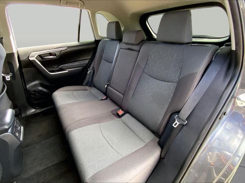 Used 2024 Toyota RAV4 XLE FWD image 20