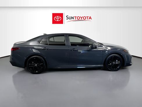 Used 2025 Toyota Camry SE w/ Convenience Package FWD image 2