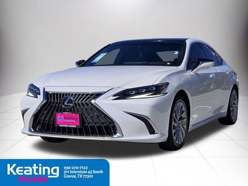 Used 2022 Lexus ES 350 Ultra Luxury w/ Accessory Package 2 image 4