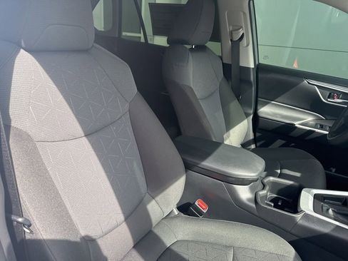 Used 2024 Toyota RAV4 XLE w/ Convenience Package image 33