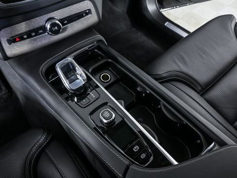 Certified 2024 Volvo XC90 T8 Ultimate w/ Lounge Package image 19