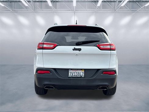 Used 2017 Jeep Cherokee High Altitude image 5