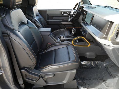 Used 2022 Ford Bronco Badlands image 52