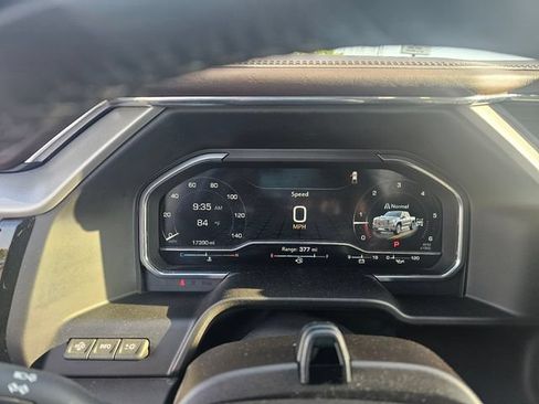 Used 2025 GMC Sierra 1500 Denali AWD/4WD image 33