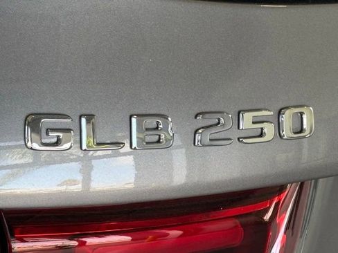 Certified 2026 Mercedes-Benz GLB 250 4MATIC image 5