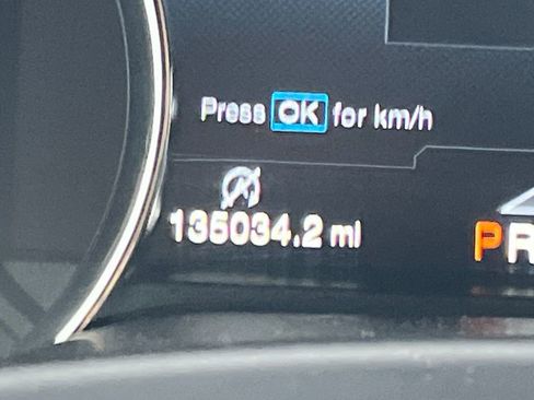 Used 2018 Ford F150 Platinum w/ Equipment Group 701A Luxury image 4