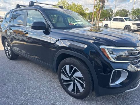 Used 2024 Volkswagen Atlas SE FWD image 3