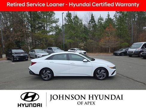 Used 2025 Hyundai Elantra SEL w/ Cargo Package image 13