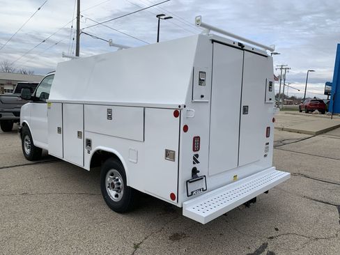 New 2025 GMC Savana 3500 w/ Power Convenience Package RWD image 36