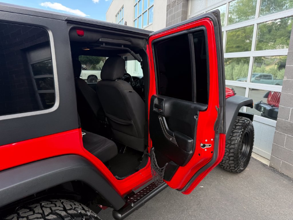 Used 2018 Jeep Wrangler Unlimited Sport S AWD/4WD image 35