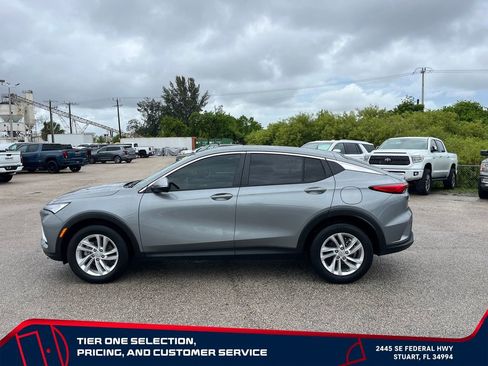 Used 2025 Buick Envista Preferred w/ Convenience II Package FWD image 4