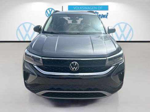 Used 2023 Volkswagen Taos S FWD image 2