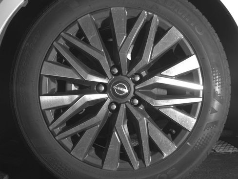 Used 2025 Nissan Altima 2.5 SV FWD image 15