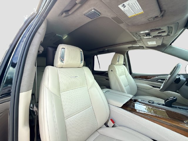 Used 2024 Cadillac Escalade Sport Platinum AWD/4WD image 16