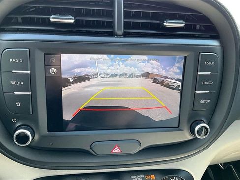 Used 2025 Kia Soul LX image 20