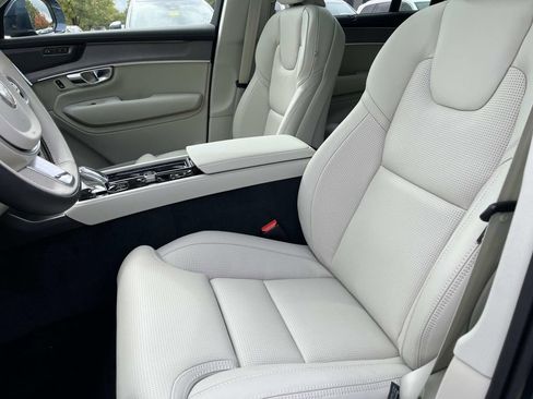 New 2026 Volvo XC90 B6 Ultra w/ Protection Package image 22