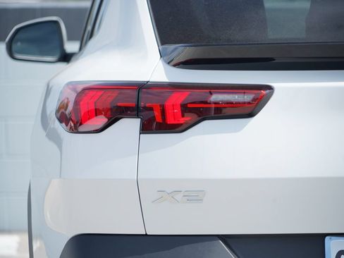 New 2027 BMW X2 xDrive28i AWD/4WD image 7