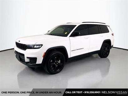 Used 2023 Jeep Grand Cherokee L Laredo