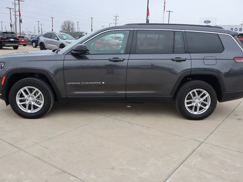Used 2024 Jeep Grand Cherokee L Laredo w/ Luxury Tech Group I image 8