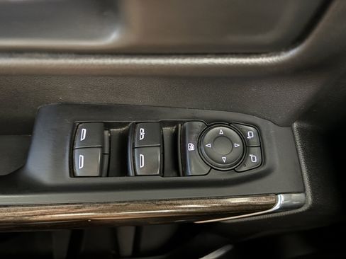 Used 2019 Chevrolet Silverado 1500 LT w/ All-Star Edition AWD/4WD image 11