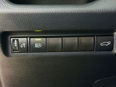 Used 2020 Toyota RAV4 TRD Off-Road AWD/4WD image 9