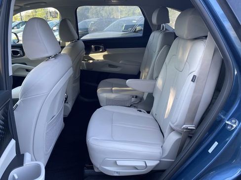 New 2025 Kia Sorento EX w/ EX Panoramic Sunroof Package image 37