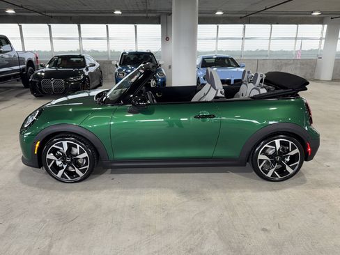 Certified 2025 MINI Cooper S FWD image 32