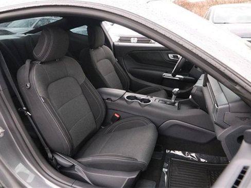 Used 2025 Ford Mustang Coupe image 22