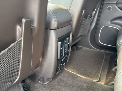 Used 2016 Jeep Grand Cherokee Summit image 19